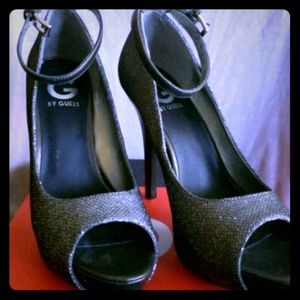 * Never Worn * Guess Pewter High Heels